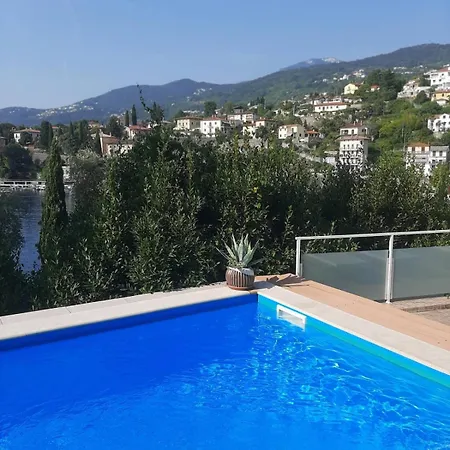 Apartmani Kadmen Ika Exterior photo