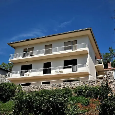 Apartmani Kadmen Ika Exterior photo
